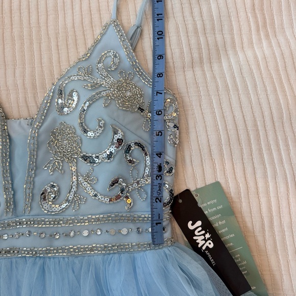 Jump Apparel NWT Beaded V-Neck Bodice Ruffle Tulle Gown Light Blue Size 1/2 New - Picture 13 of 15